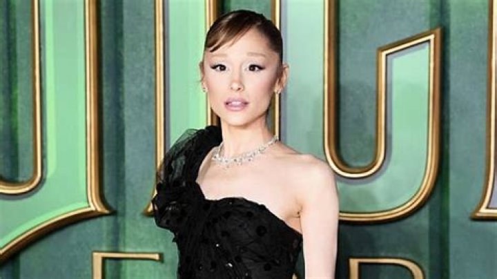 Unveiling Ariana Grande's Victorious Journey: Age, Insights, And Impact